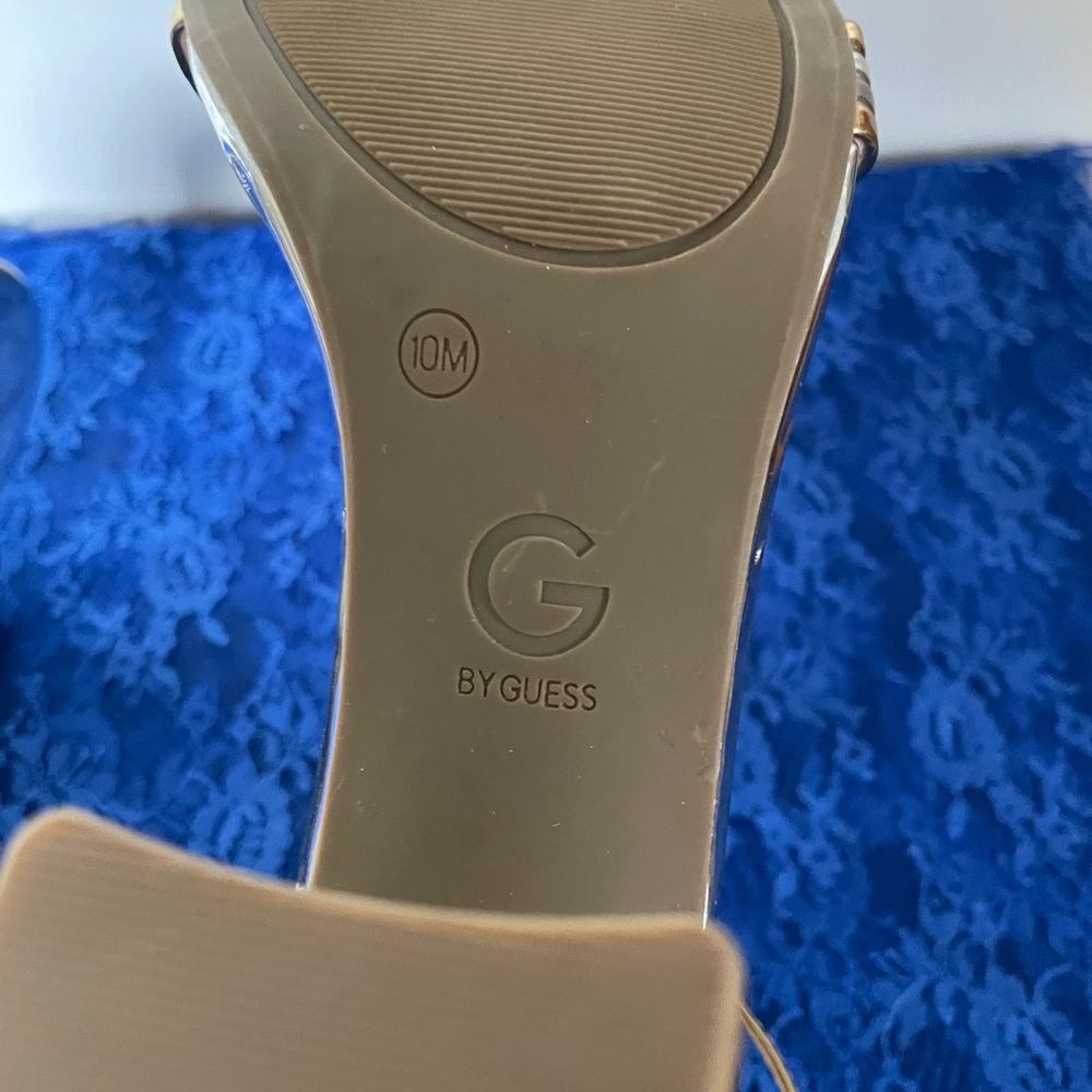 G by GUESS Gold and Silver Shaker Sandals, Size 10 - Picture 8 of 9